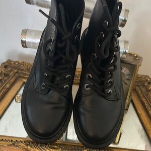 Dr Martens Classic Black Women's Boots